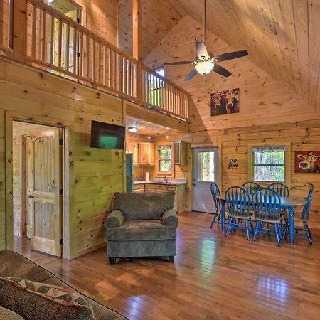 Murphy Cabin With Spacious Deck And Forest Views! エクステリア 写真