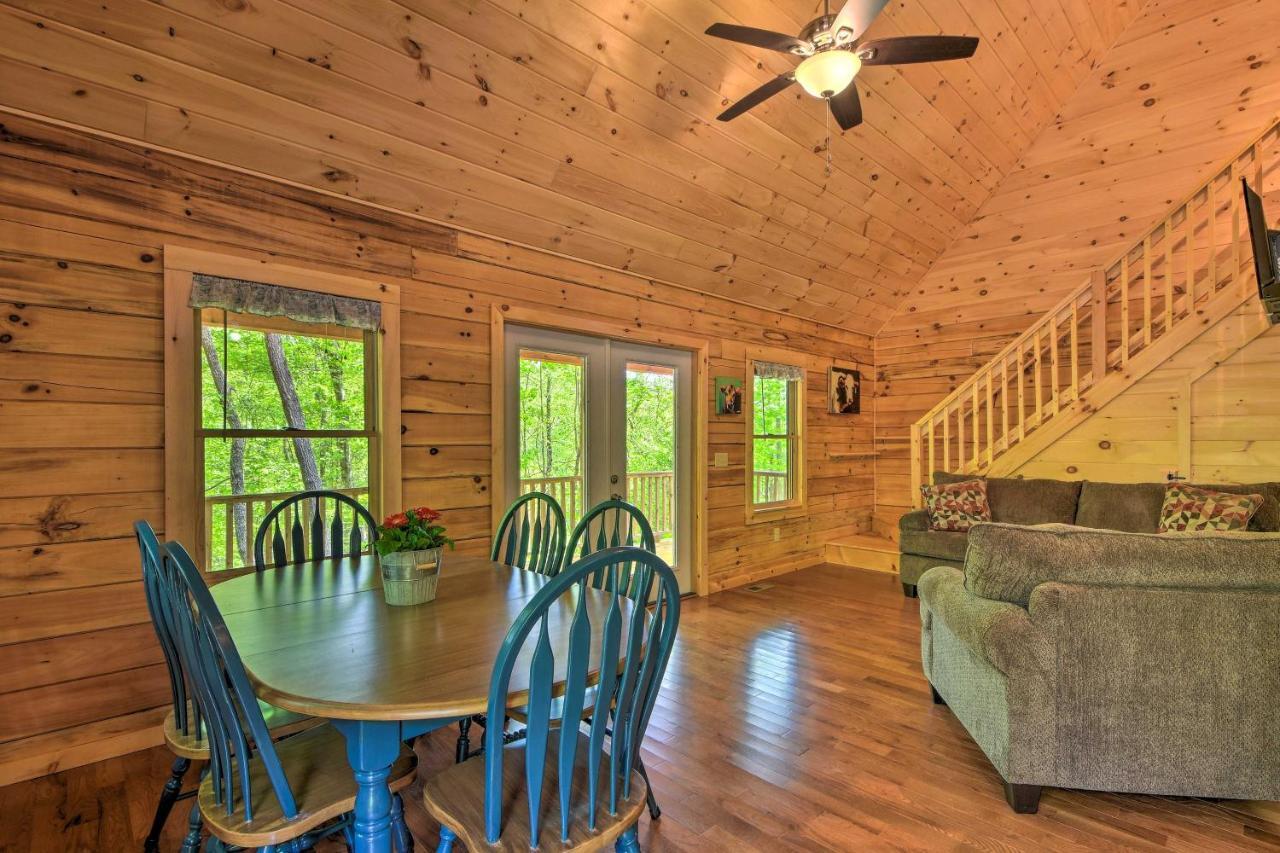 Murphy Cabin With Spacious Deck And Forest Views! エクステリア 写真
