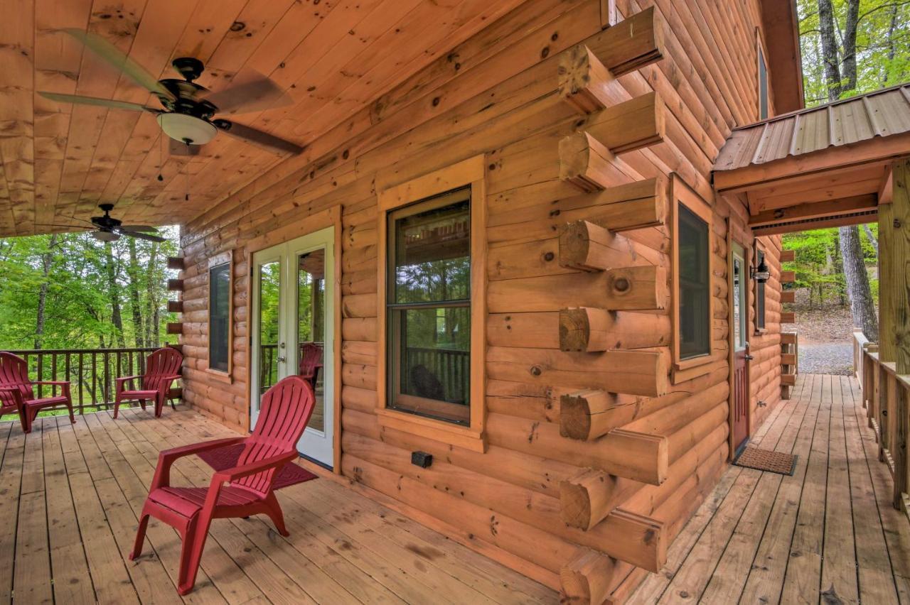 Murphy Cabin With Spacious Deck And Forest Views! エクステリア 写真